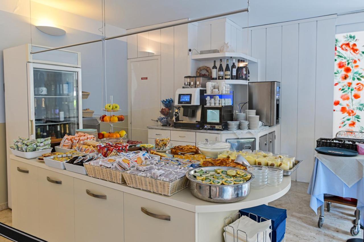 Hotel Delle Rose San Bartolomeo Al Mare Eksteriør bilde