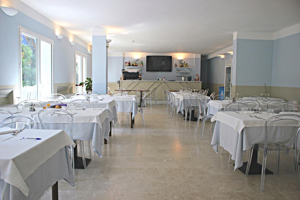 Hotel Delle Rose San Bartolomeo Al Mare Eksteriør bilde