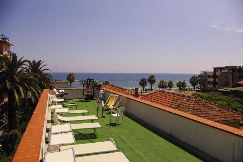 Hotel Delle Rose San Bartolomeo Al Mare Eksteriør bilde